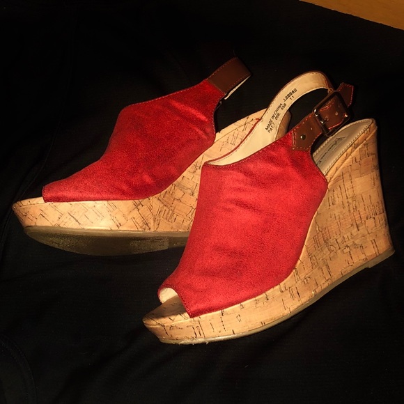 Red heels / wedges open toe - Picture 6 of 8